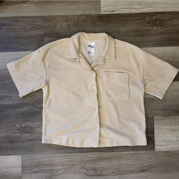 H&M Tops - H&M medium thick sweater shirt